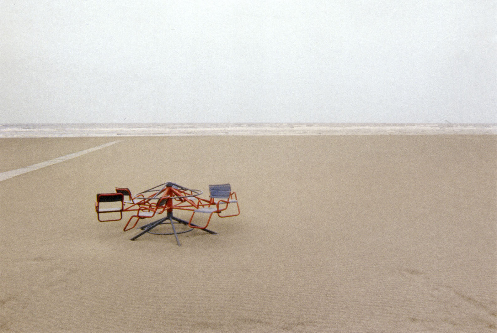 Luigi Ghirri, Lido di Spina, 1974 © Eredi Luigi Ghirri