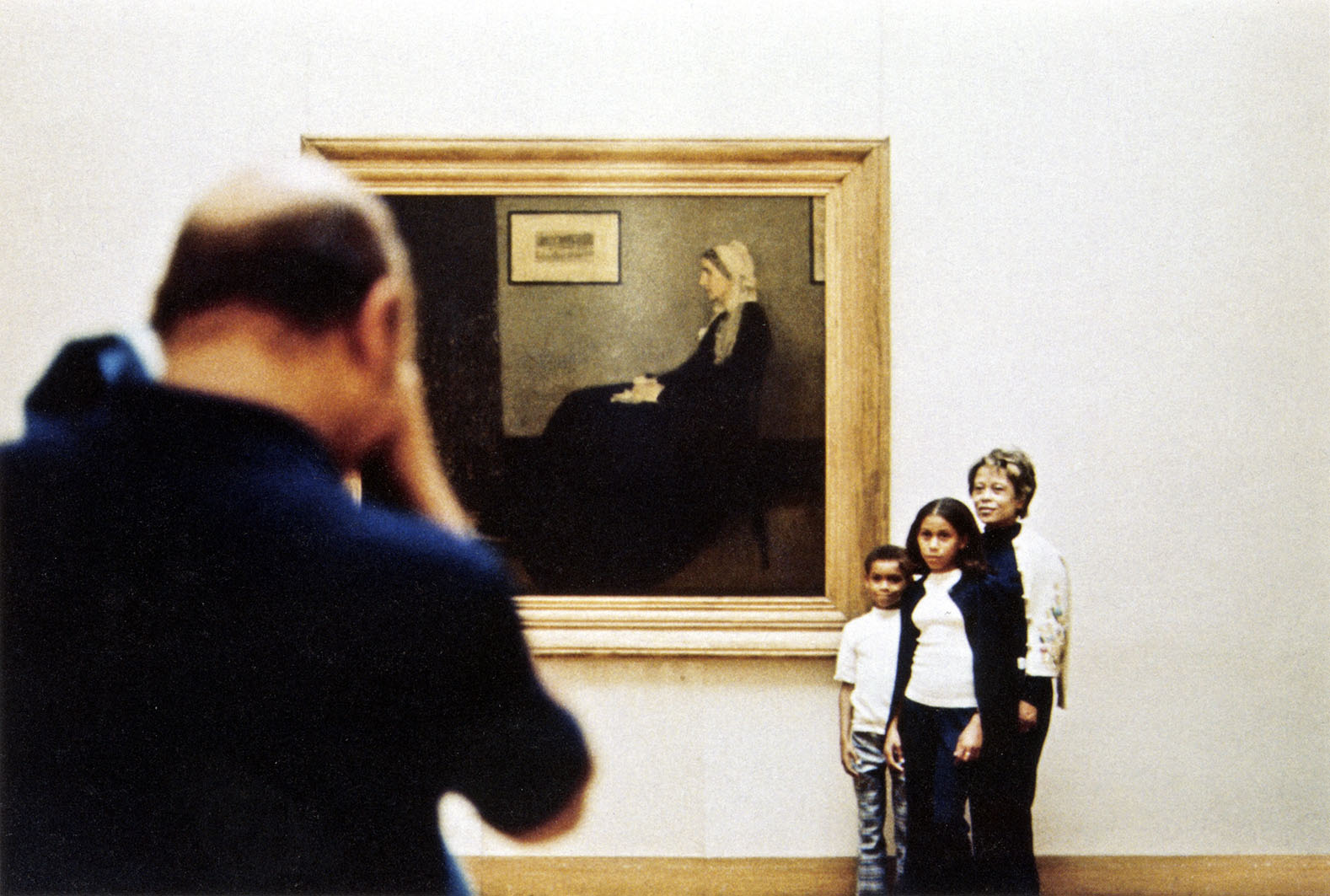 Luigi Ghirri, Paris 1972 © Eredi Luigi Ghirri